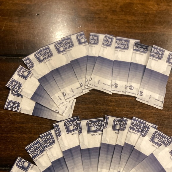 60 New Breathe Right Clear Large Nasal Strips - Picture 2 of 6